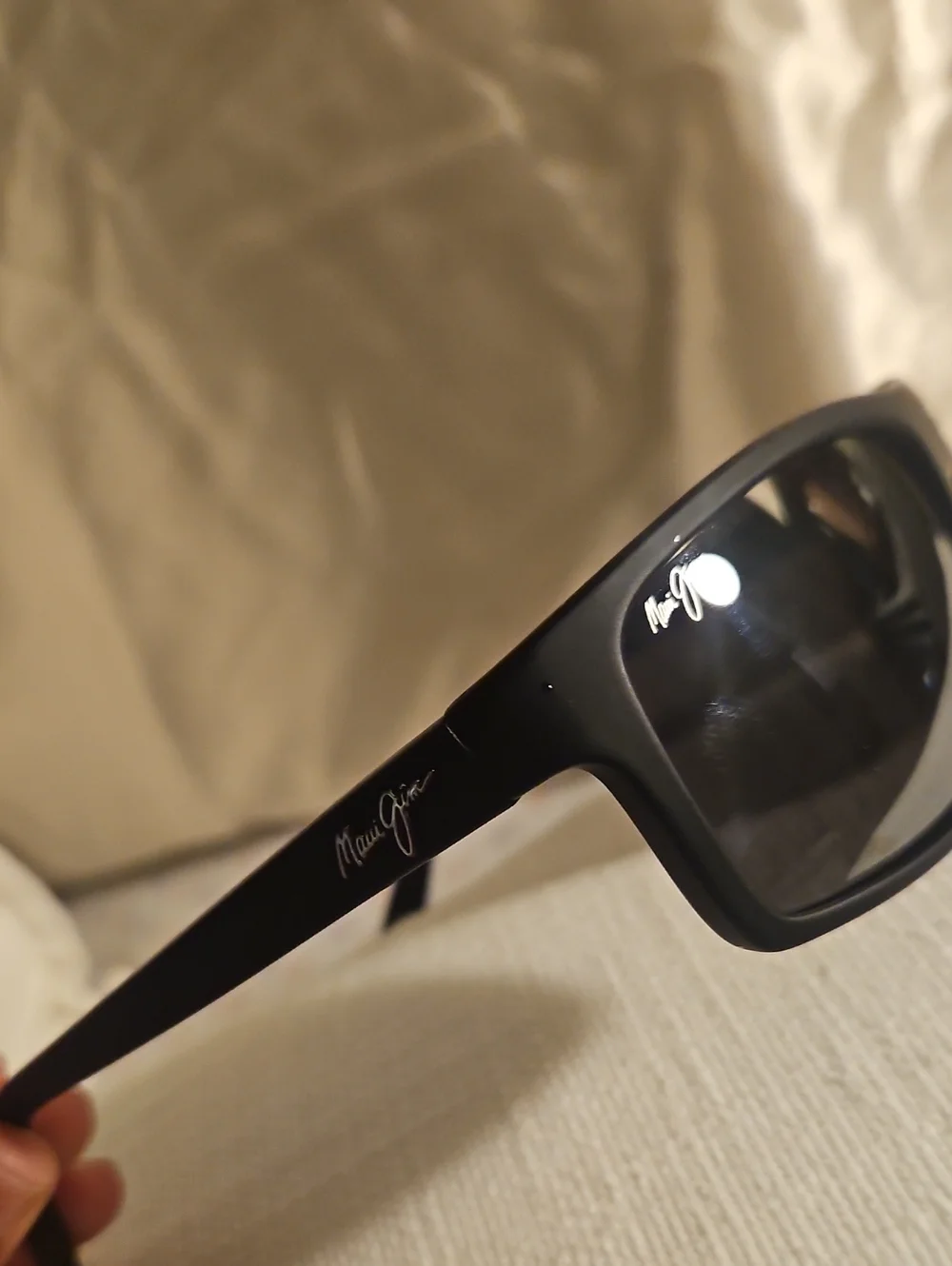 Men's Black Polarized Sunglasses - Classic UV Protection.Maui Jim.